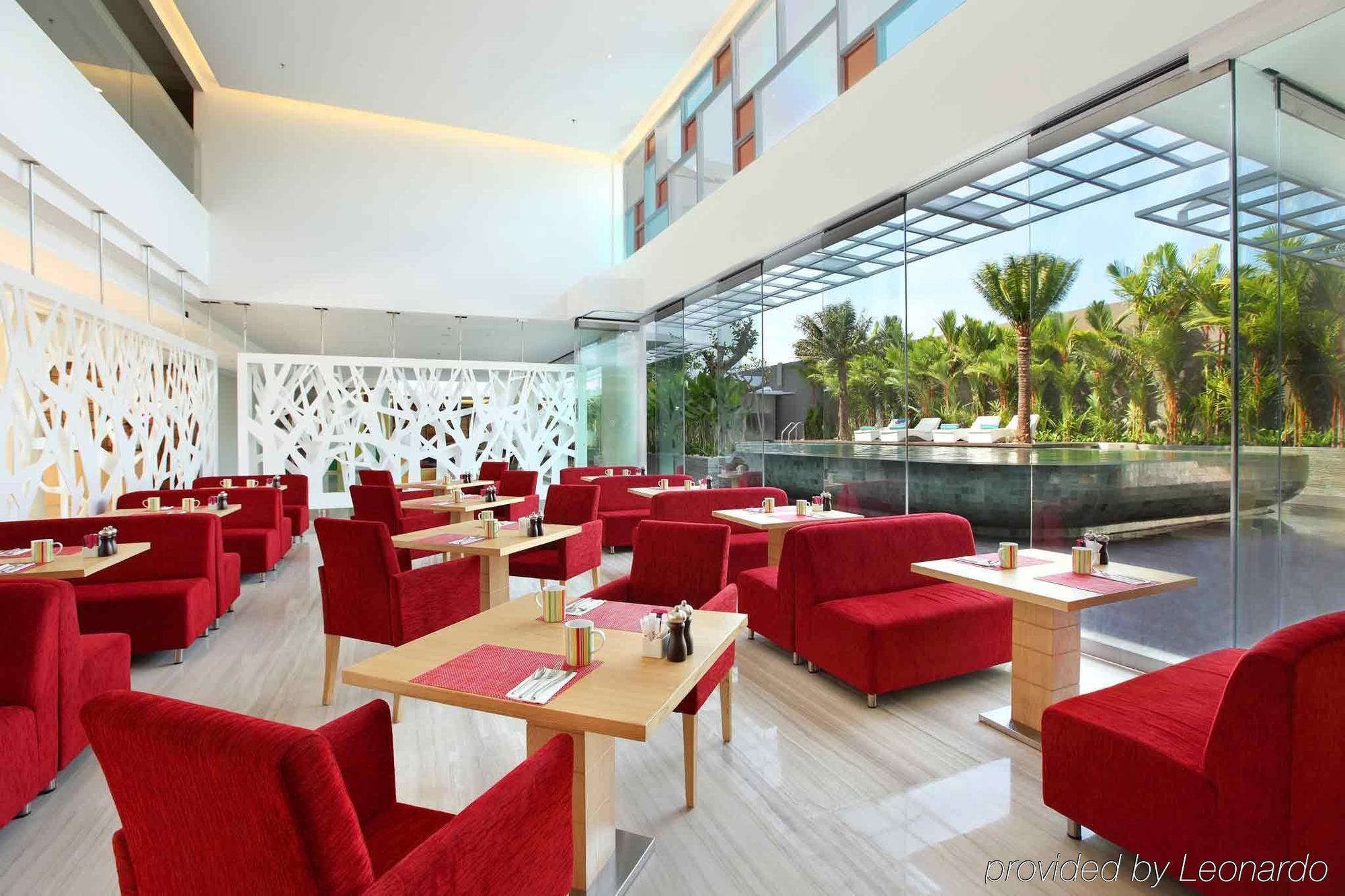 Harvestland Hotel Bali 庫塔 餐厅 照片